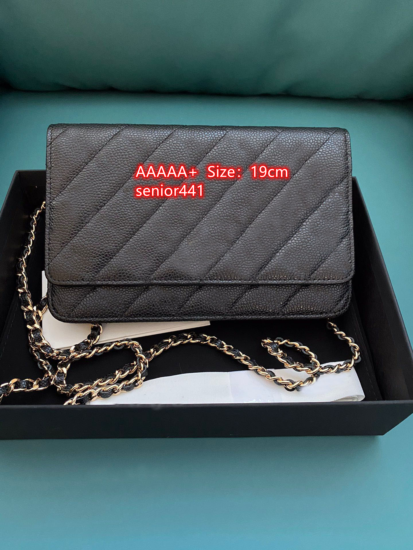 Women Fashion Bag Famous Brand Designer Shoulder womenBag One-shoulder super soft sheepskin Bags Ladies Large-capacity gold chain Womens Messenger menBag 0888, Gift bag with box dust bag
Women Fashion Bag Famous Brand Designer Shoulder womenBag One-shoulder super soft sheepskin Bags Ladies Large-capacity gold chain Womens Messenger menBag 0888, Gift bag with box dust bag