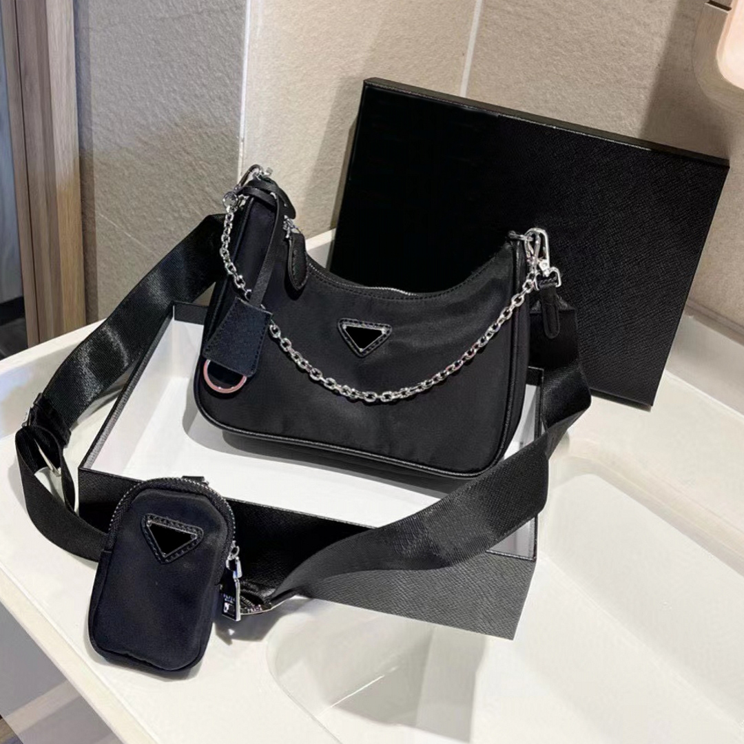 Luxurys Designers Cross Body Evening Bag Chest pack lady Shoulder Bags Tote chains handbags backpack nylon Crossbody European and American f
Luxurys Designers Cross Body Evening Bag Chest pack lady Shoulder Bags Tote chains handbags backpack nylon Crossbody European and American f