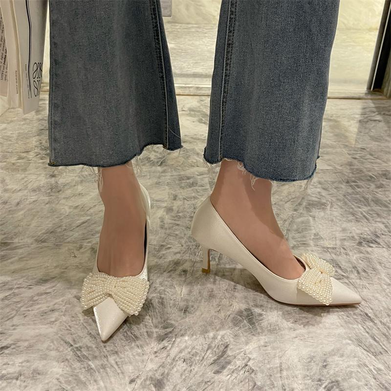 Dress Shoes 2022 Women Wedding Pumps Shallow Slip On Thin High Heels Pointed Toe Big Bow Pearl Design Fashion Party Size 35-40, White
Dress Shoes 2022 Women Wedding Pumps Shallow Slip On Thin High Heels Pointed Toe Big Bow Pearl Design Fashion Party Size 35-40, White