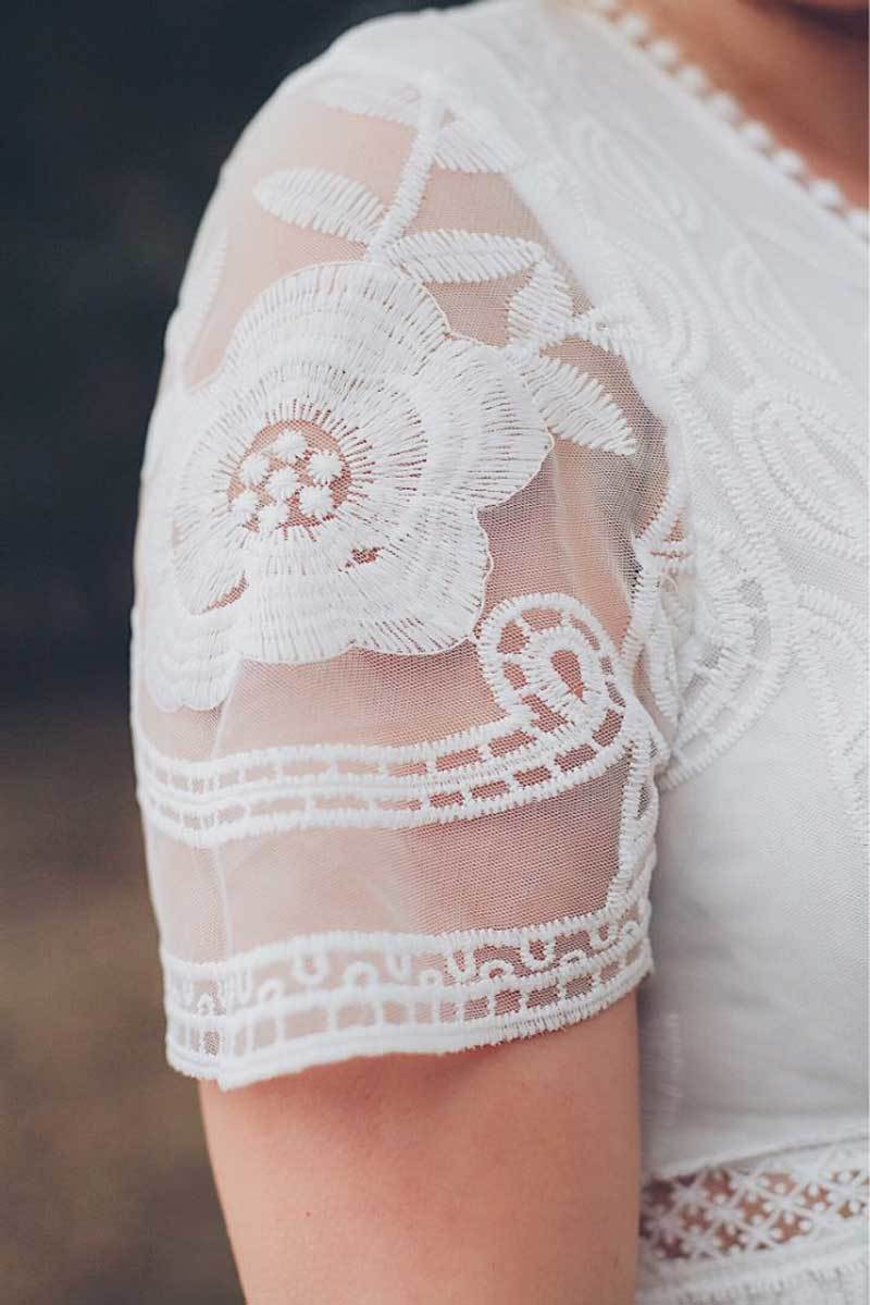 Boho Inspired white Lace tunic summer beach dress women deep V-neck lining embroidery slit side bohemian tunic dress female 210331