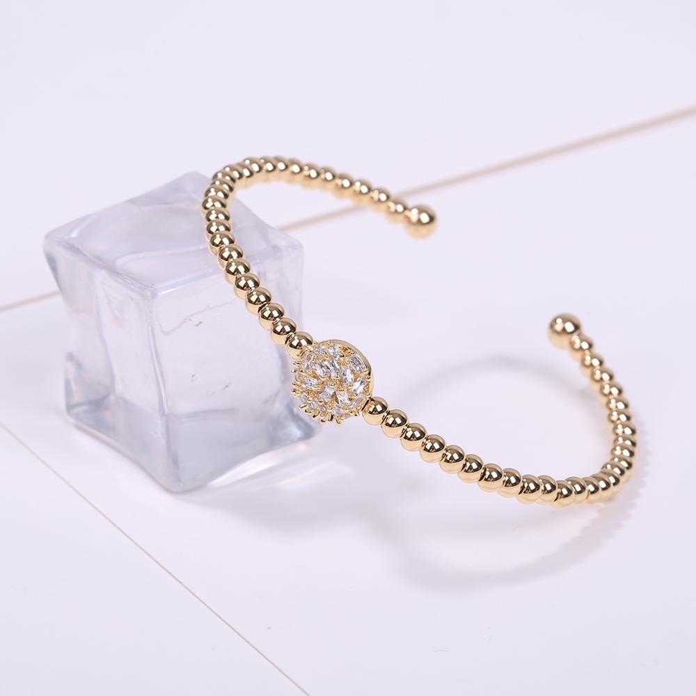 Lucky Charm Bracelet Cuff Bracelets for Women Zircon Bangles Fashion Jewelry Pulseira Wedding Valentine Friends Sweet Gift Q0719
Lucky Charm Bracelet Cuff Bracelets for Women Zircon Bangles Fashion Jewelry Pulseira Wedding Valentine Friends Sweet Gift Q0719
