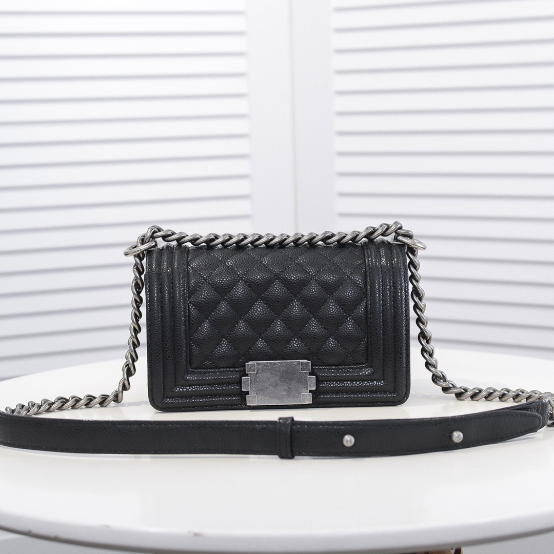 Chanel shoulder bag Top quality Luxurys Designer hobo women chain lady CC Genuine leather handbag SINGLE Crossbody bags purse Cylinder Purses handbags Lambskin, High-quality
Chanel shoulder bag Top quality Luxurys Designer hobo women chain lady CC Genuine leather handbag SINGLE Crossbody bags purse Cylinder Purses handbags Lambskin, High-quality