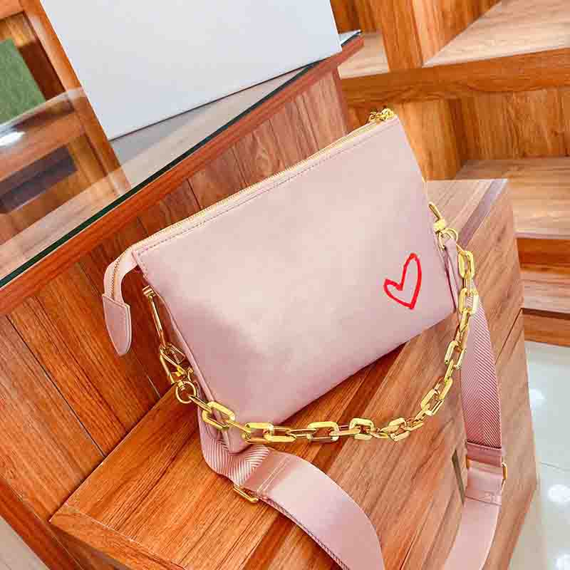 Luxurys Chains Shoulder Bag Fashion Women Embossed Pattern Handbag Purses Designers Lady Crossbody Bags, Pink
Luxurys Chains Shoulder Bag Fashion Women Embossed Pattern Handbag Purses Designers Lady Crossbody Bags, Pink