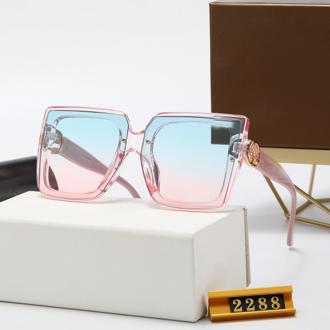Sunglasses Women Mens Designer Sun glasses with box Fashion Luxury Designers UV Proof High Quality Wholesale Price
Sunglasses Women Mens Designer Sun glasses with box Fashion Luxury Designers UV Proof High Quality Wholesale Price