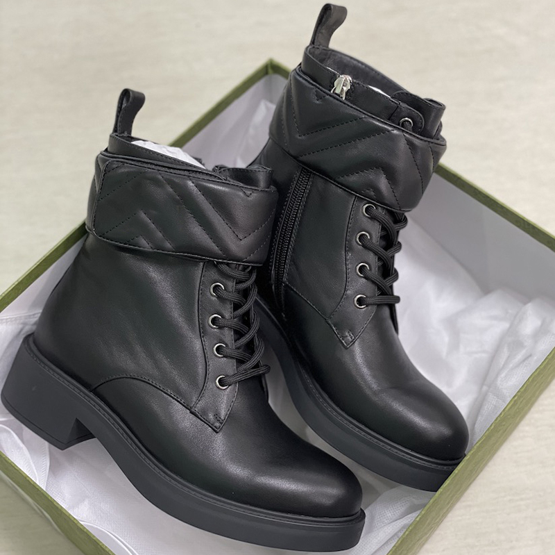 Fashion Women Boots Luxury Designer Ankle Boot Winter Shoes Women Chelsea Boot With Chain Lady Snow Leather Boots With Box, Black
Fashion Women Boots Luxury Designer Ankle Boot Winter Shoes Women Chelsea Boot With Chain Lady Snow Leather Boots With Box, Black