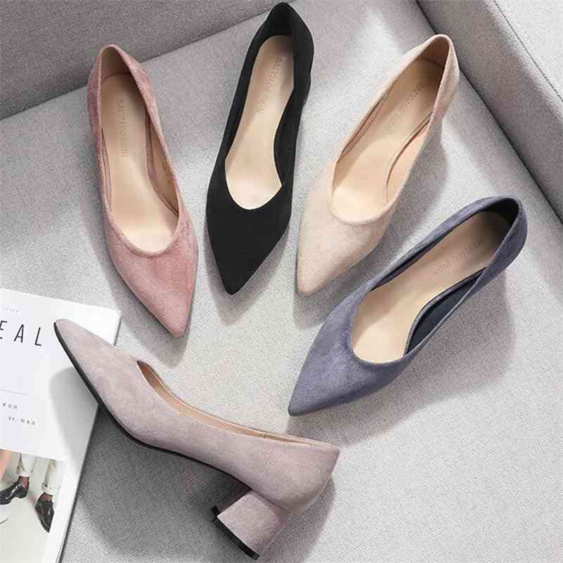 Women Shoes Black Slip On Square High Heels Flock Point Toe Low Heels Female Shoes Office Ladies Woman Pumps Autumn 210520, Black4.5cm
Women Shoes Black Slip On Square High Heels Flock Point Toe Low Heels Female Shoes Office Ladies Woman Pumps Autumn 210520, Black4.5cm