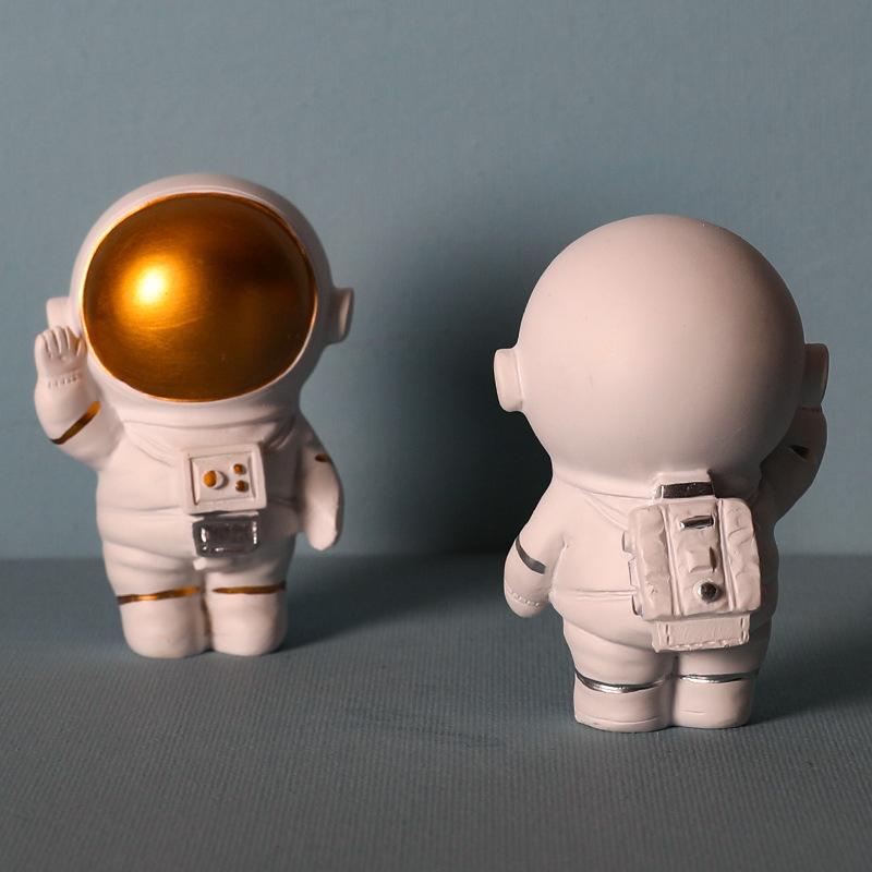 Decorative Objects & Figurines Kawaii Simple Creative Astronaut Small Ornaments Modern Design Mini Cute Gift Box Resin Room Bedroom Home Dec
Decorative Objects & Figurines Kawaii Simple Creative Astronaut Small Ornaments Modern Design Mini Cute Gift Box Resin Room Bedroom Home Dec