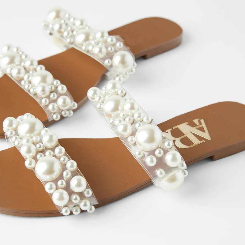 Luxurys Designers Shoes 2021 Summer New Pearl String Bead Slippers Womens Flat Sandals Beach Shoes Casual Slippers Female Womens