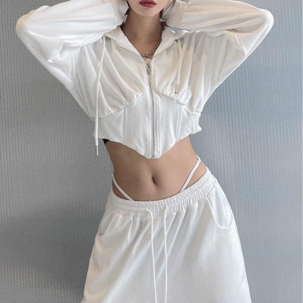 Womens Tracksuits Design Sporty Two-piece Suit Navel-bearing Sweater Jacket Casual Trousers
Womens Tracksuits Design Sporty Two-piece Suit Navel-bearing Sweater Jacket Casual Trousers