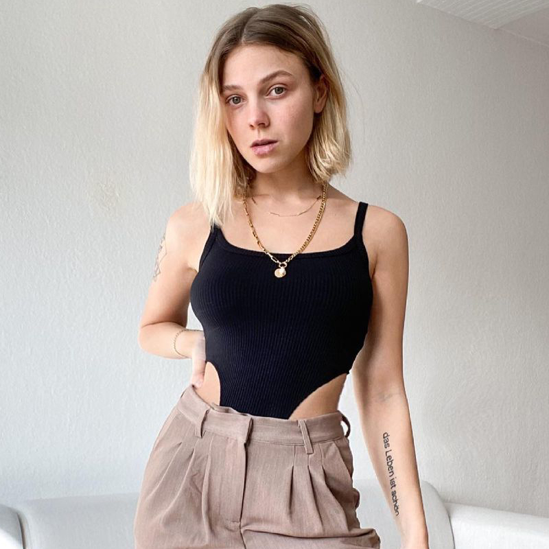 Sexy Women Slim Bodysuits Summer Fashion Ladies Bomb Knitted Bodysuit Vintage Female Chic Tops Girls Stylish 210430