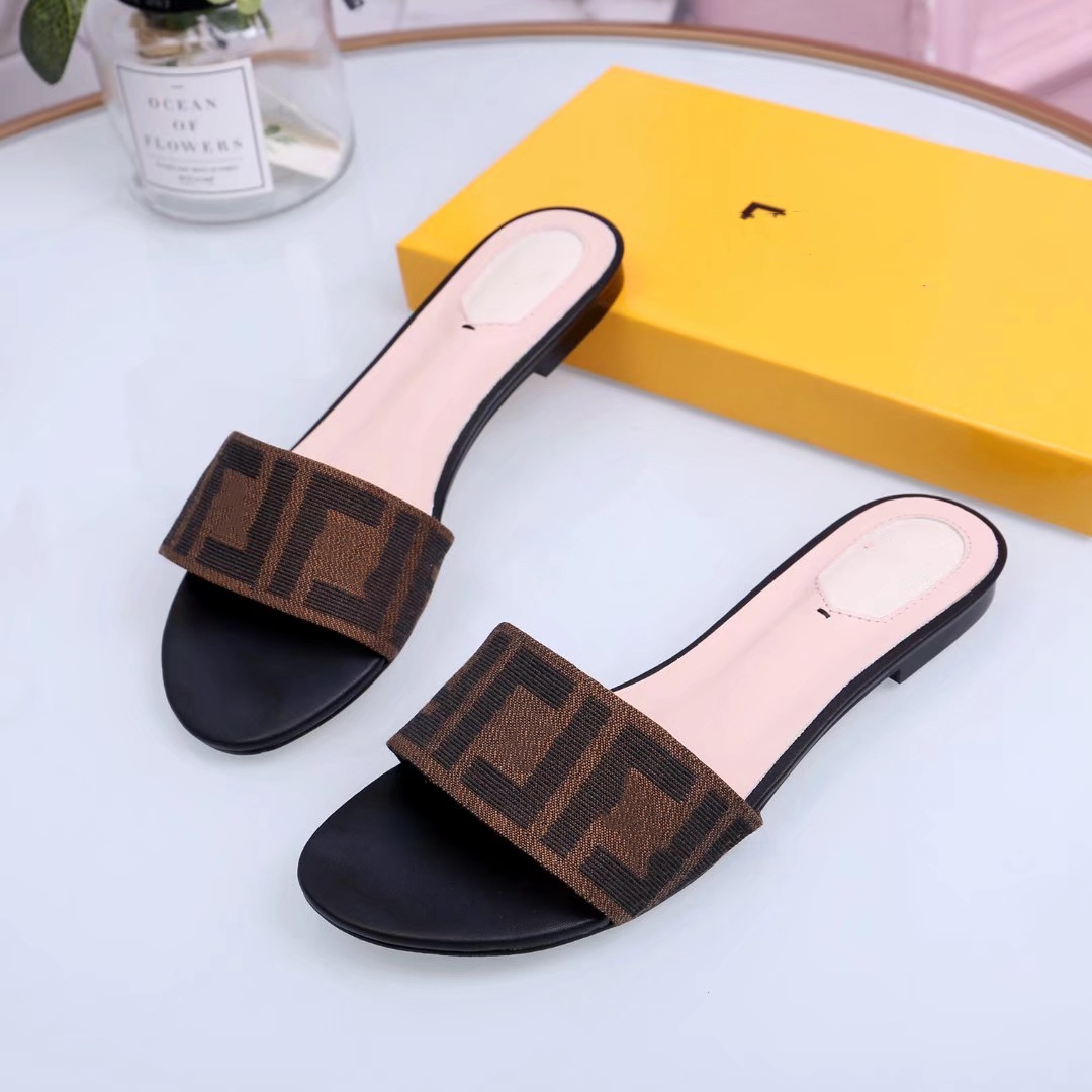 2021 Platform Designer Rubber Slides Sandal Floral brocade Fashion Mens Gear bottoms Flip Flops Slippers Striped Womens Sandals Designers With Box Loafers, Box don't buy this
2021 Platform Designer Rubber Slides Sandal Floral brocade Fashion Mens Gear bottoms Flip Flops Slippers Striped Womens Sandals Designers With Box Loafers, Box don't buy this