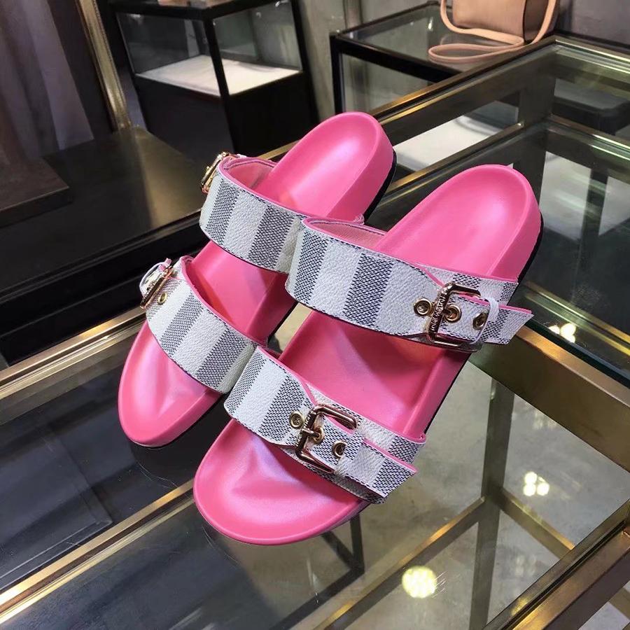 Luxury Design Sell Well High Quality Slippers slides sandals Summer Flats Sexy real leather platform Shoes Ladies Beach Pink with box, #14 single buckle
Luxury Design Sell Well High Quality Slippers slides sandals Summer Flats Sexy real leather platform Shoes Ladies Beach Pink with box, #14 single buckle