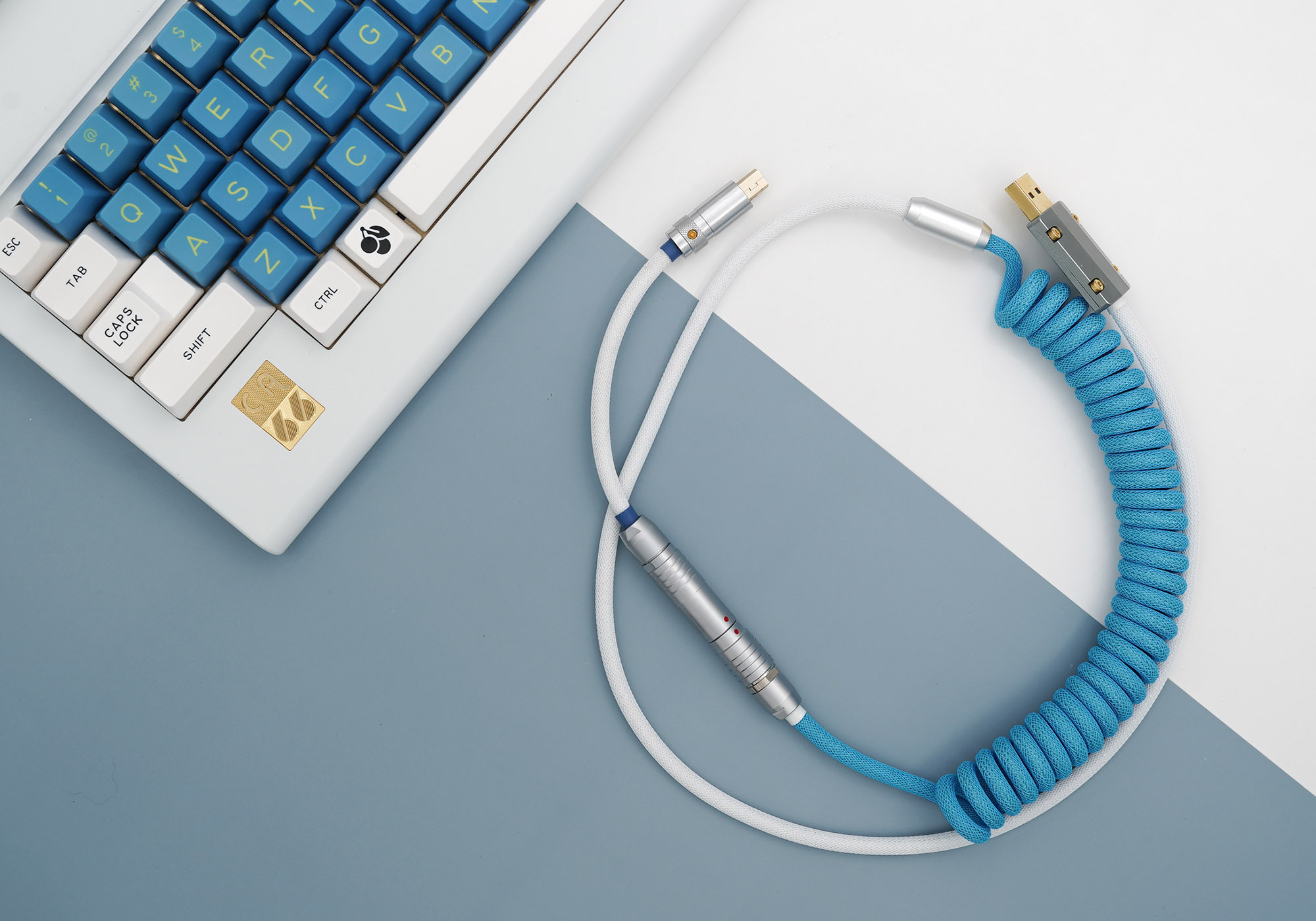 GeekCable Handmade Customized Mechanical Keyboard Data Cable For GMK Theme SP Keycap Line CA66 Blue And White Colorway
