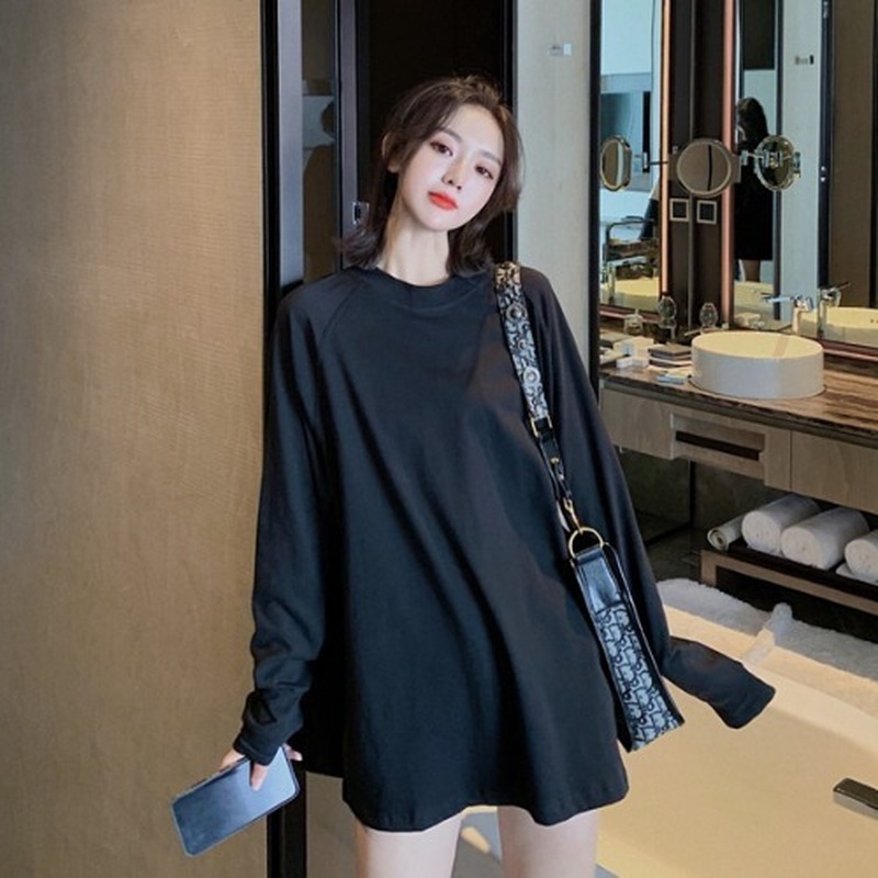 MATAKAWA Women Loose Long Sleeve T-shirt Autumn Black and White Round Neck Raglan Basic Bf Bottoming Shirt 210513