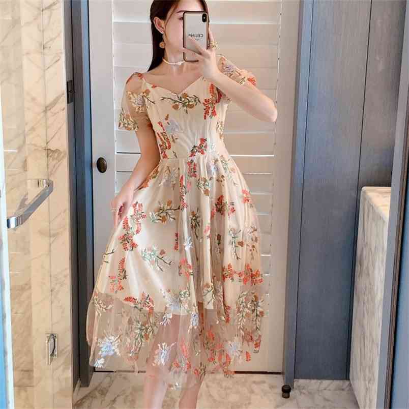 Runway Desinger Women Party Long Dress Elegant Sweet Floral Embroidery Mesh V Neck Retro Midi Vestidos 210519, Photo color
Runway Desinger Women Party Long Dress Elegant Sweet Floral Embroidery Mesh V Neck Retro Midi Vestidos 210519, Photo color