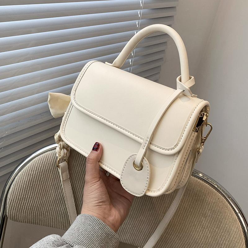 Scarf Design Small PU Leather Flap Crossbody Shoulder Bags For Women 2021 Summer Handbags Female Fashion Brand Travel Totes Evening
Scarf Design Small PU Leather Flap Crossbody Shoulder Bags For Women 2021 Summer Handbags Female Fashion Brand Travel Totes Evening