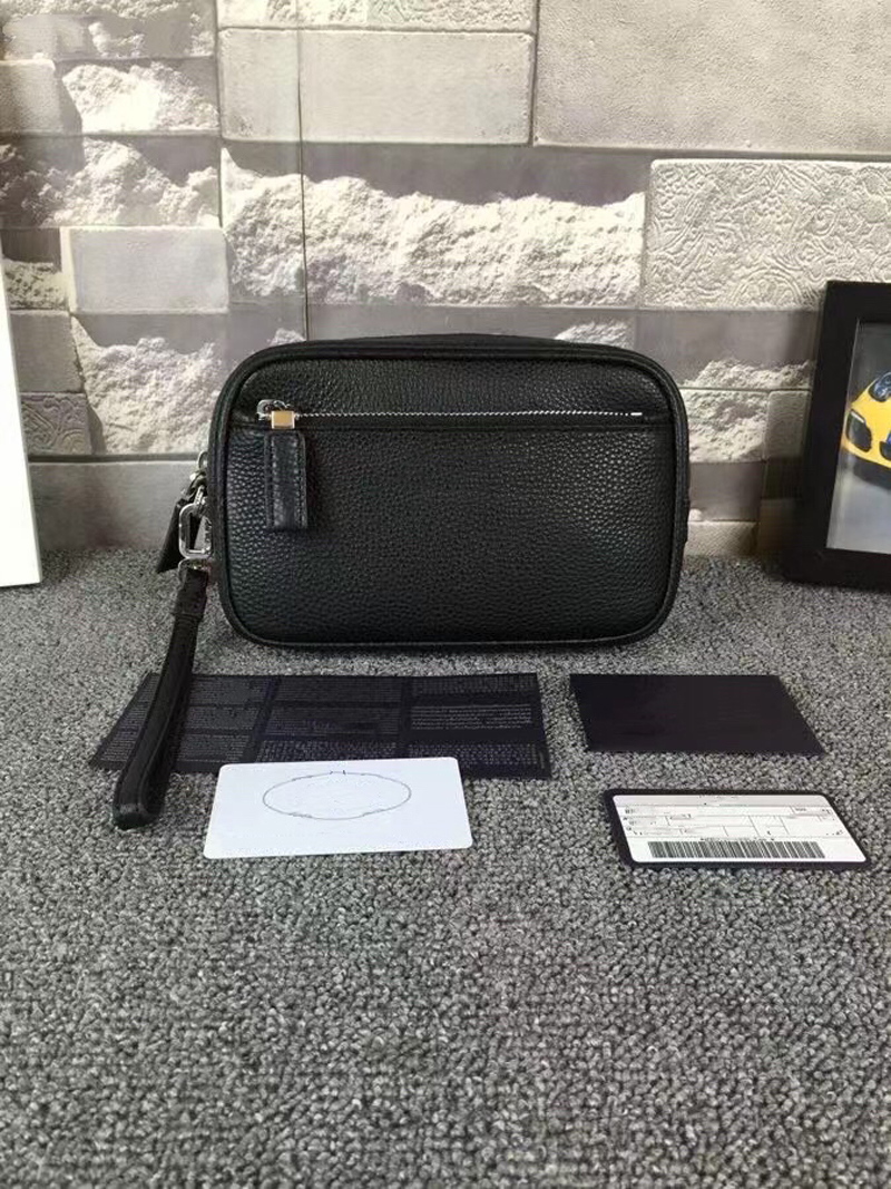 2021 Mens Shoulder Bags canvas leather Designers Messenger Bag Famous Trip Postman Classic Handbag Briefcase Crossbody Good quality Wallet P062303, Black
2021 Mens Shoulder Bags canvas leather Designers Messenger Bag Famous Trip Postman Classic Handbag Briefcase Crossbody Good quality Wallet P062303, Black