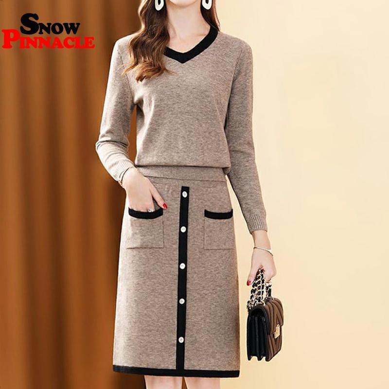 Women knitted Suit and sets Autumn 2piece set V-neck pullovers + skirts Soft warm for female free size 210524, Gray 
Women knitted Suit and sets Autumn 2piece set V-neck pullovers + skirts Soft warm for female free size 210524, Gray