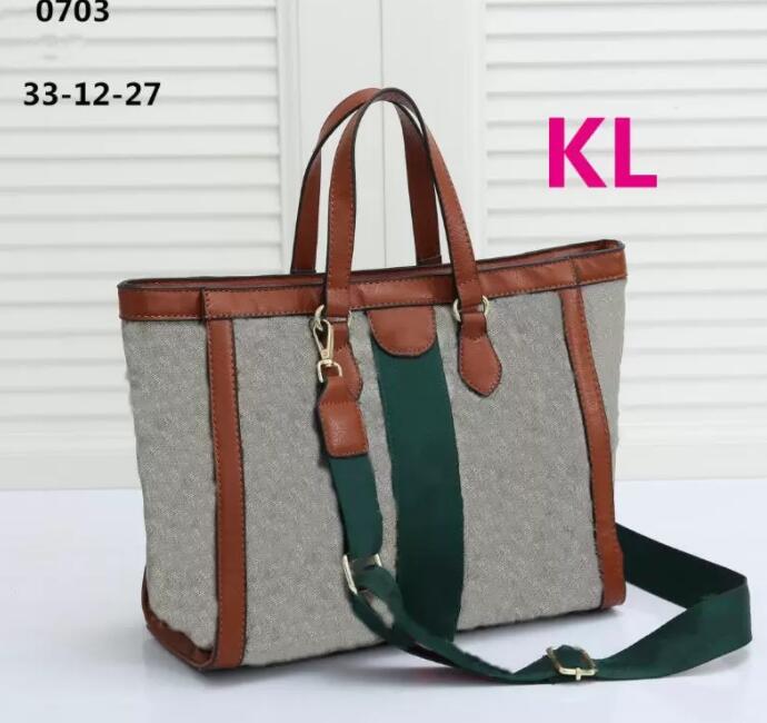 Designers Handbag Luxurys Bag handbags High Quality Ladies Chain Shoulder Patent Leather Diamond Evening Bags Cross body Tote 0703#33*12*27cm, Black
Designers Handbag Luxurys Bag handbags High Quality Ladies Chain Shoulder Patent Leather Diamond Evening Bags Cross body Tote 0703#33*12*27cm, Black