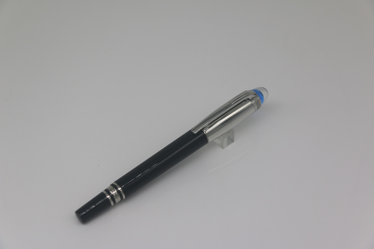 Classi Fountain pen with Blue Crystal head cover lattice Stainless steel Silver/Grey Trim