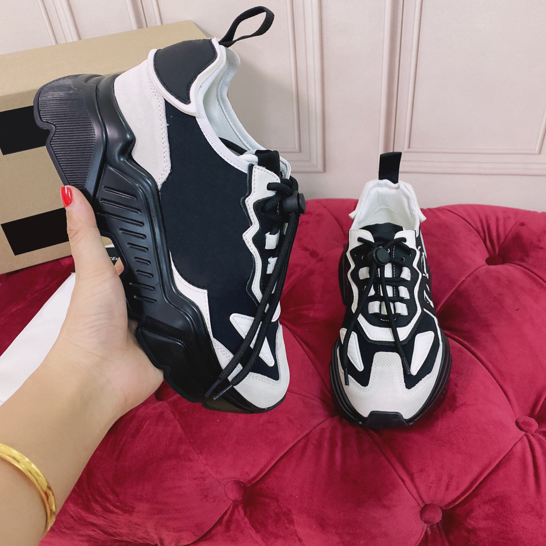 Designer luxury color stitching casual couple shoes comfortable and breathable DAYMASTER nappa calfskin sneakers, Black
Designer luxury color stitching casual couple shoes comfortable and breathable DAYMASTER nappa calfskin sneakers, Black