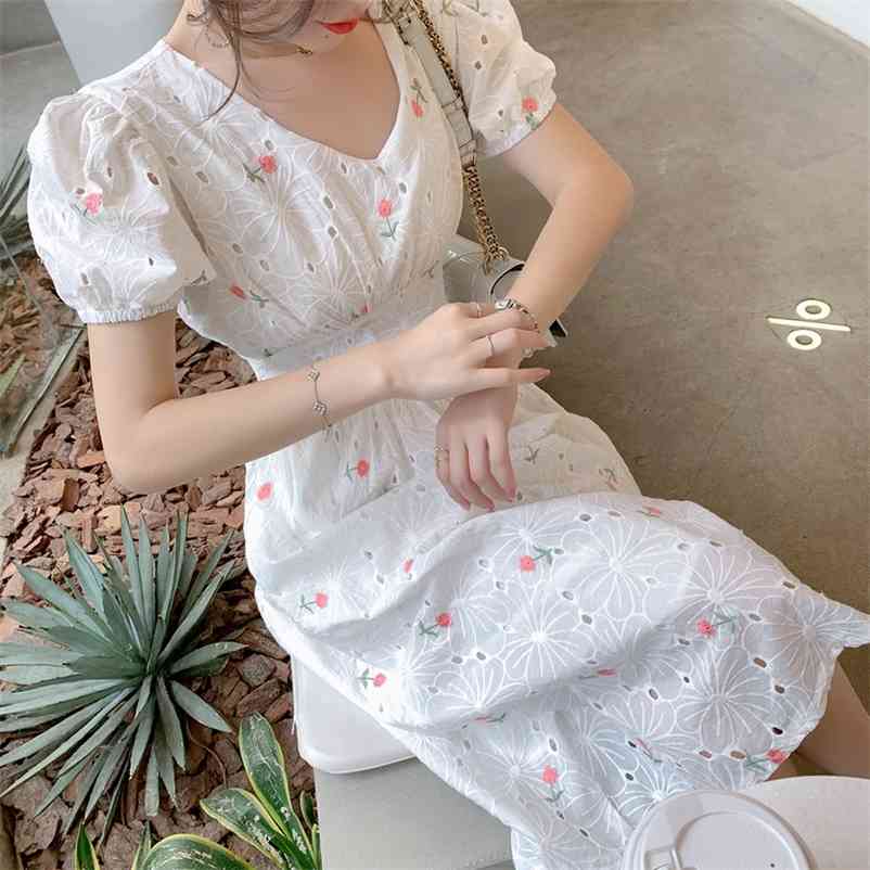 Flora Dress Women French Style Chiffon Sweet Fairy V-neck Casual Puff Sleeve Bow Backless Summer Print 210519, White
Flora Dress Women French Style Chiffon Sweet Fairy V-neck Casual Puff Sleeve Bow Backless Summer Print 210519, White