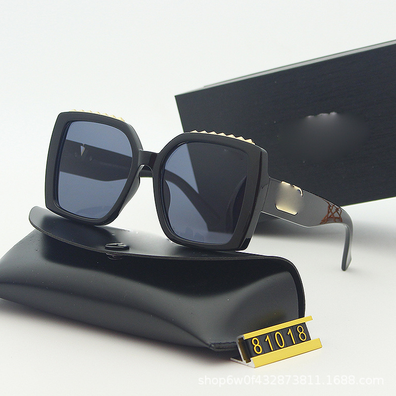 2022 new European and American fashion box square sunglasses fashion sunglasses for men and women cross-border, White;black
2022 new European and American fashion box square sunglasses fashion sunglasses for men and women cross-border, White;black