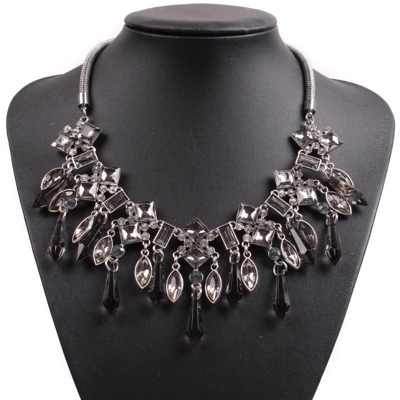 Pendant Necklaces Arrival Fashion Design Choker Collar Crystal Bib Chunky Statement Necklace For Girls Party Jewelry
Pendant Necklaces Arrival Fashion Design Choker Collar Crystal Bib Chunky Statement Necklace For Girls Party Jewelry