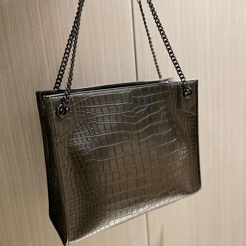 Designer bags ,Classic Niki Tote Shopping Bag Women Handbag Black Large Capacity Package Shoulder Commuter Bags Magnet Seal Genuine Leather Fashion Handbags, Customize
Designer bags ,Classic Niki Tote Shopping Bag Women Handbag Black Large Capacity Package Shoulder Commuter Bags Magnet Seal Genuine Leather Fashion Handbags, Customize