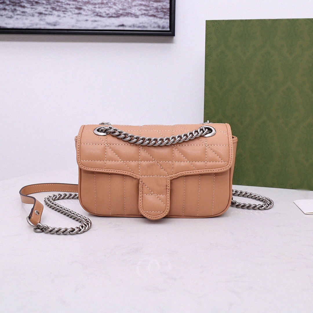 Marmont bag 30+ color Love heart V Wave Pattern Satchel Shoulder Bag Chain Handbags Crossbody Purse Lady Leather Classic Style Tote Bags gg guccie
Marmont bag 30+ color Love heart V Wave Pattern Satchel Shoulder Bag Chain Handbags Crossbody Purse Lady Leather Classic Style Tote Bags gg guccie