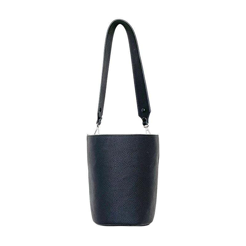 Waist Bags Solid Color Polyester Lock Bag Fashion All-Match Lady Shoulder Large-Capacity, Black
Waist Bags Solid Color Polyester Lock Bag Fashion All-Match Lady Shoulder Large-Capacity, Black