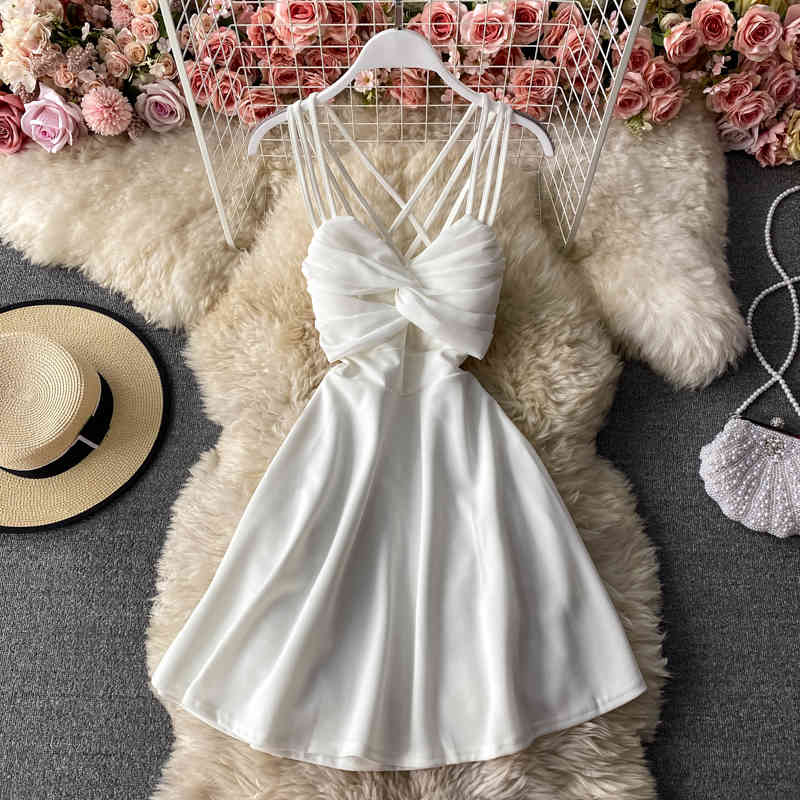 Women Dress Bandage Pleated A-line Mini Vestidos Summer Sexy Vintage Holiday Party Robes Solid Cute Dresses 210519