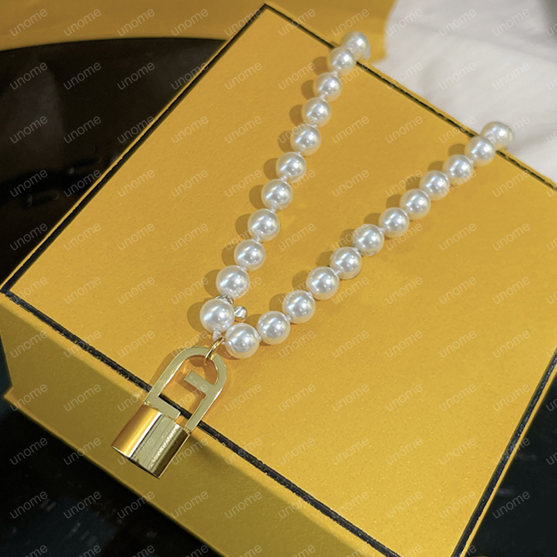 Necklace Designer In Pendant Lock Necklaces For Women Luxurys Designers Pearl f Necklaces Fashion Jewelry Party Gift D2112162Z, Silver
Necklace Designer In Pendant Lock Necklaces For Women Luxurys Designers Pearl f Necklaces Fashion Jewelry Party Gift D2112162Z, Silver