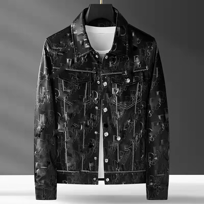2021 autumn men's fashion leather jacket outdoor locomotive bomber handsome knight luxury jewelry zippered letter light design size M-4XL wholesale
2021 autumn men's fashion leather jacket outdoor locomotive bomber handsome knight luxury jewelry zippered letter light design size M-4XL wholesale