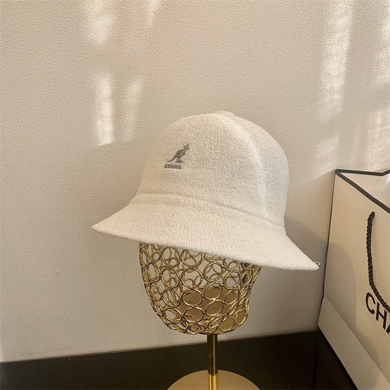 2021 New Spring Knitted Kangaroo Fisherman Hat Classic Logo Solid Female Painter Hat Wool Hat Tide Womens Hatg, White
2021 New Spring Knitted Kangaroo Fisherman Hat Classic Logo Solid Female Painter Hat Wool Hat Tide Womens Hatg, White