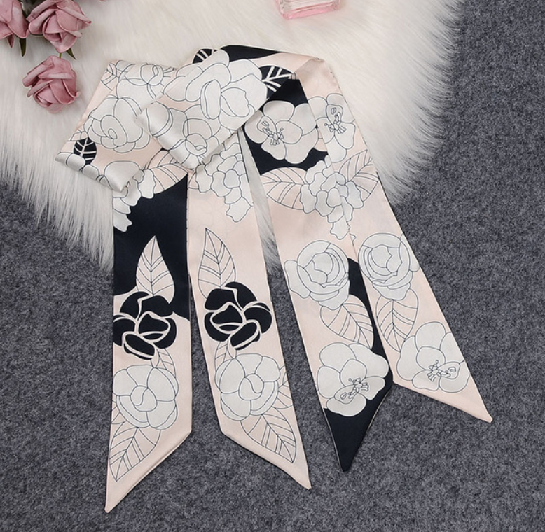 Fashion Ladies Luxury Brand Design Plant Flower Printed Scarf Retro Wild Flower Tea High Quality Silk Scarf Ribbon Headdress Elegant Accessories for Girls
Fashion Ladies Luxury Brand Design Plant Flower Printed Scarf Retro Wild Flower Tea High Quality Silk Scarf Ribbon Headdress Elegant Accessories for Girls