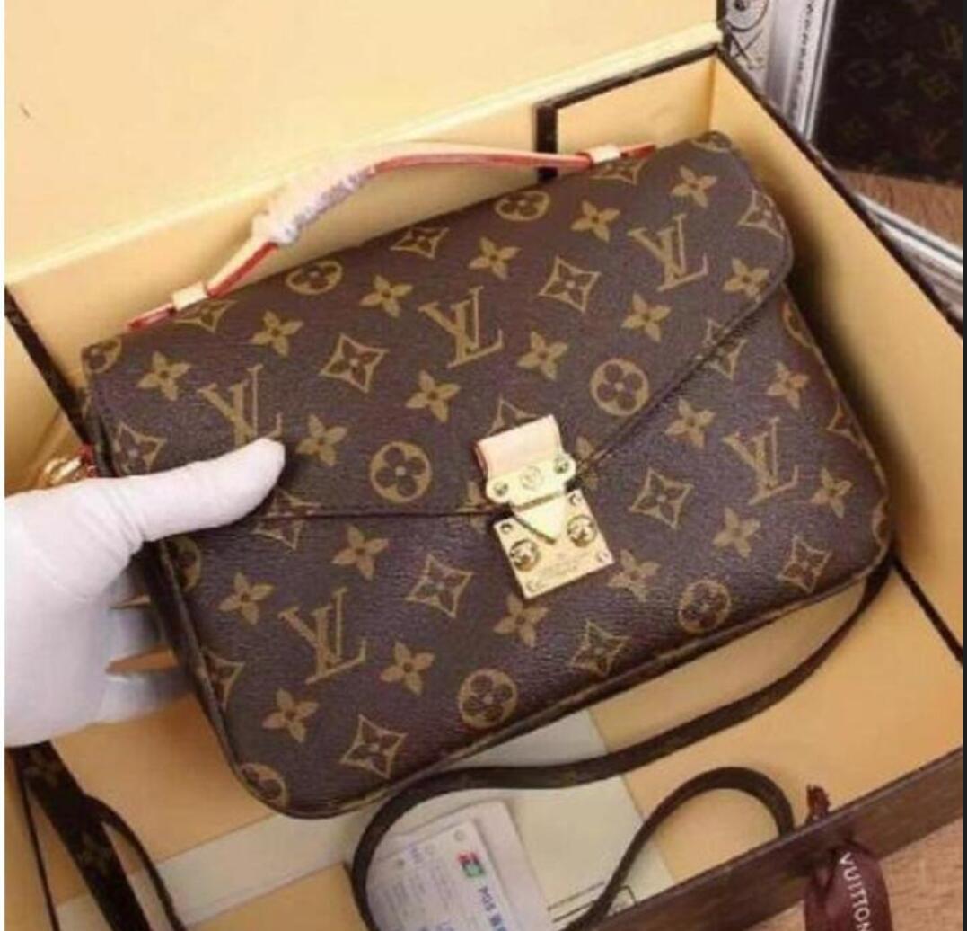 8 LV LOUIS 1 VITTON Womens Messenger Bag Designers Bags Lady Handbags Totes Purse Leather Crossbody Shoulder Bag Wallet Men
8 LV LOUIS 1 VITTON Womens Messenger Bag Designers Bags Lady Handbags Totes Purse Leather Crossbody Shoulder Bag Wallet Men