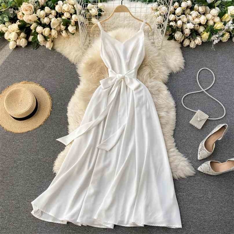 Women Elegant Beach Dress Summer V-neck Sexy Backless Lace-up Bandage Dresses Ladies A Line Boho Vintage Long Robe 210525, Light grey
Women Elegant Beach Dress Summer V-neck Sexy Backless Lace-up Bandage Dresses Ladies A Line Boho Vintage Long Robe 210525, Light grey