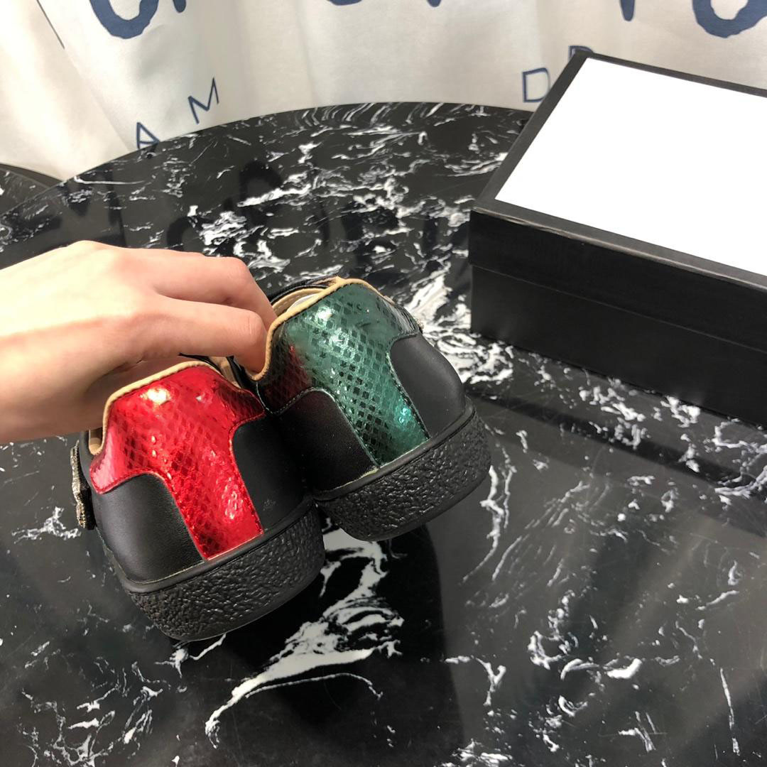 Develop customer specific links, not myself, please do not order.Shoes + clothes, Black
Develop customer specific links, not myself, please do not order.Shoes + clothes, Black
