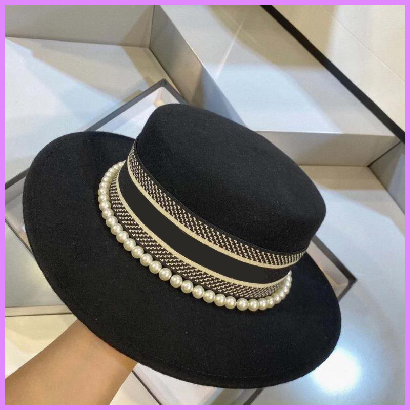 New Designer Bucket Hat Women Wool Cap Flat Fitted Hats Caps Mens Casquette Top Hat Baseball Cap Outdoor Party Wedding Designers D218122F, Box
New Designer Bucket Hat Women Wool Cap Flat Fitted Hats Caps Mens Casquette Top Hat Baseball Cap Outdoor Party Wedding Designers D218122F, Box