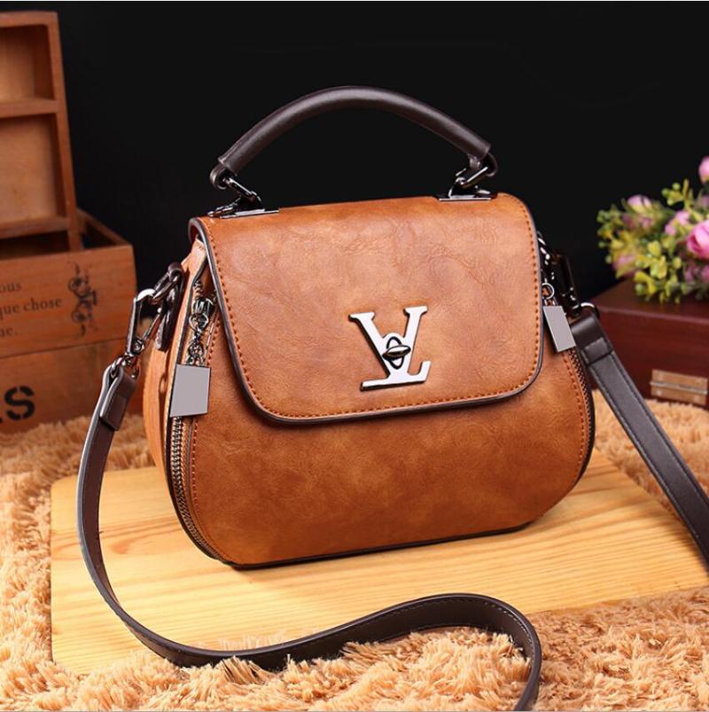 Duffel Bags 2021 Vintage MINI Genuine Leather Shoulder Girl Messenger Bag Female Luxury Handbags Crossbody For Women Totes 5 Color
Duffel Bags 2021 Vintage MINI Genuine Leather Shoulder Girl Messenger Bag Female Luxury Handbags Crossbody For Women Totes 5 Color