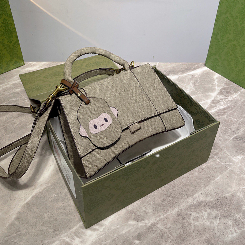 Latest Arrival Joint Name Bag Women Designers Handbag Summer Color Cowhide Leather Handle Tote Luxurys Fashion Handbags Crossbody Purse
Latest Arrival Joint Name Bag Women Designers Handbag Summer Color Cowhide Leather Handle Tote Luxurys Fashion Handbags Crossbody Purse