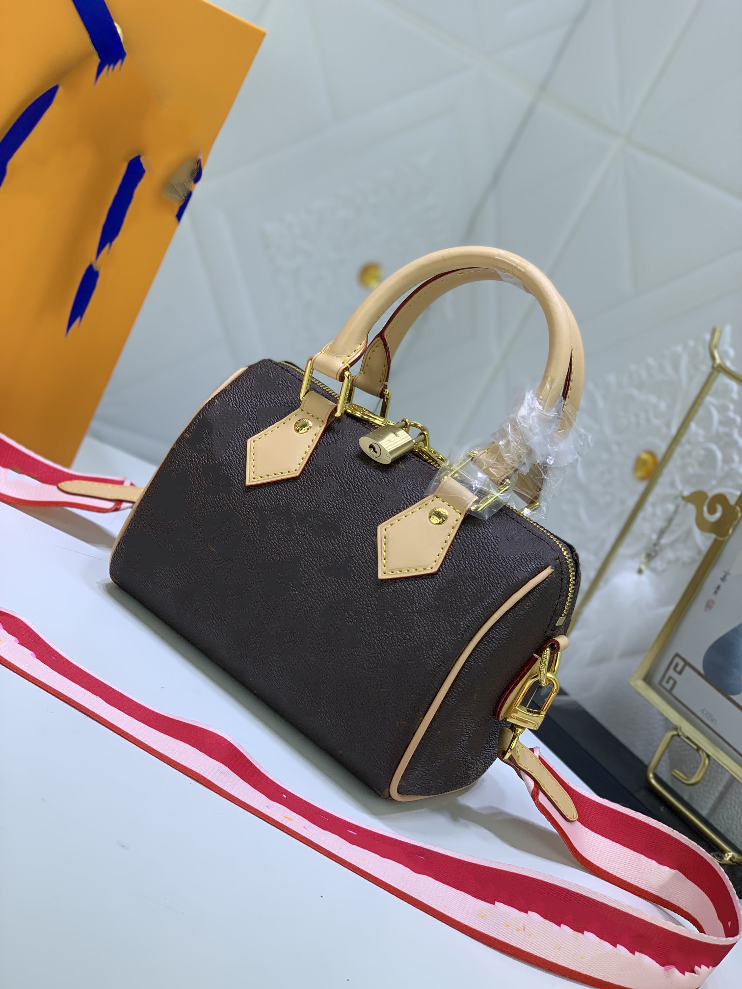 Underarm Bag Women Handbags Purse Fashion Denim Canvas Patchwork Color Hardware Buckle Interior Zipper High Quality Removable Shoulder Strap M45957, 45957#l1
Underarm Bag Women Handbags Purse Fashion Denim Canvas Patchwork Color Hardware Buckle Interior Zipper High Quality Removable Shoulder Strap M45957, 45957#l1