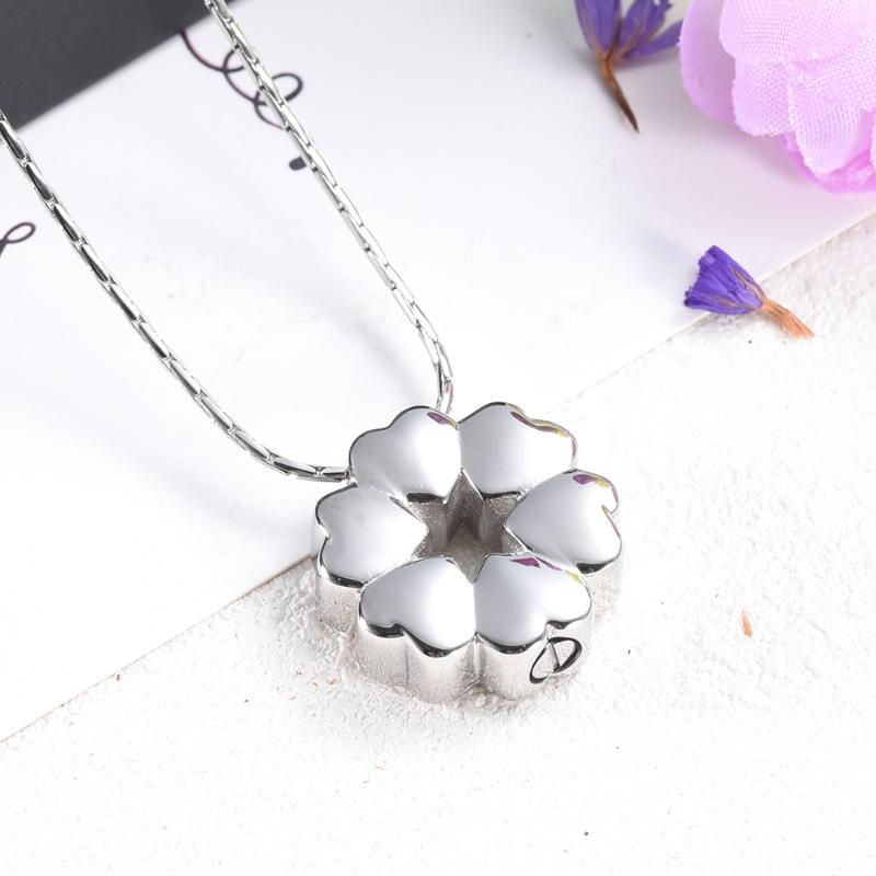 Pendant Necklaces CMJ9723 A Group Of Heart Memorial Family Jewelry Stainless Steel Ashes Keepsake Cremation Urn Necklace
Pendant Necklaces CMJ9723 A Group Of Heart Memorial Family Jewelry Stainless Steel Ashes Keepsake Cremation Urn Necklace