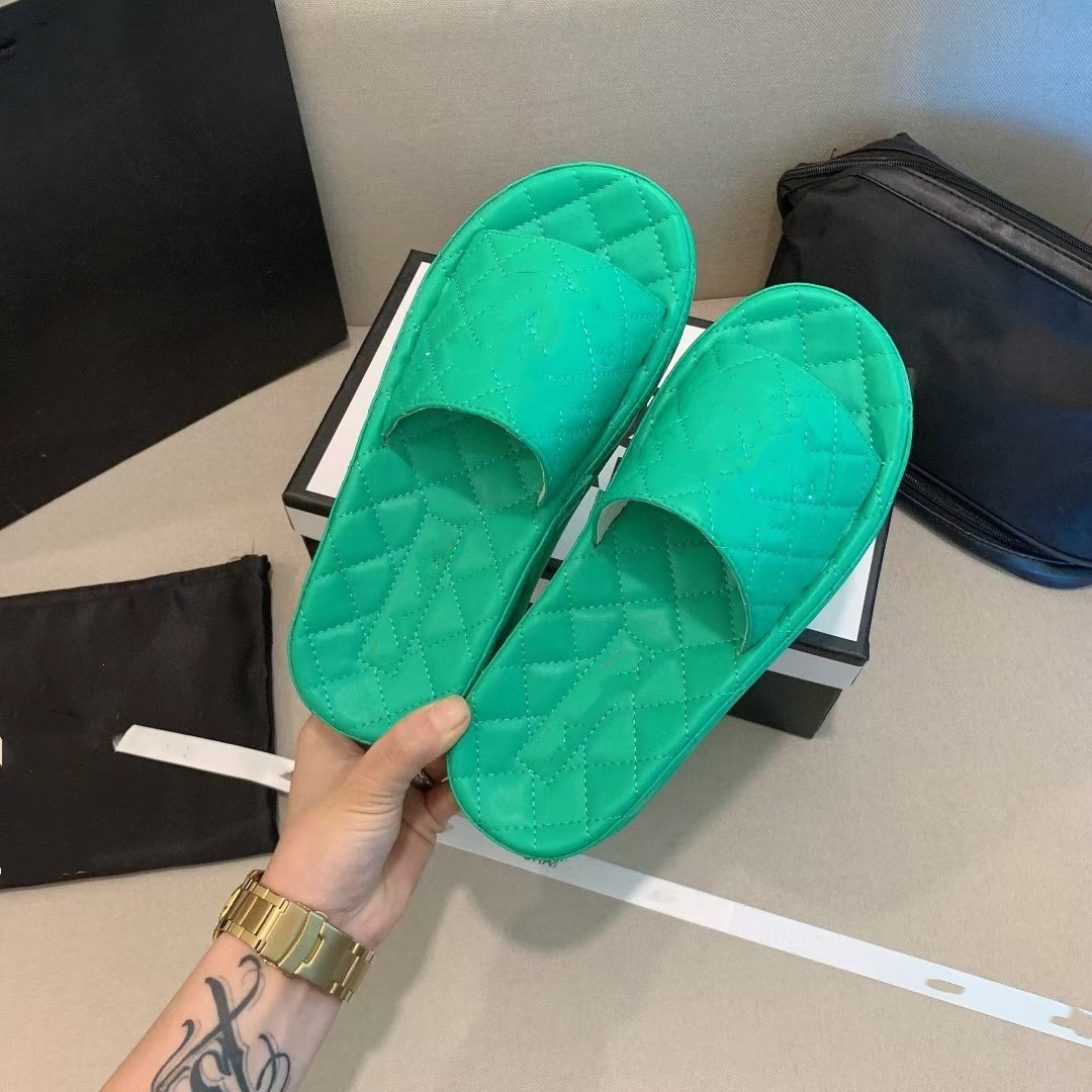 Luxury sandals high quality men's and women padded outdoor banquet summer leather multicolor flat h heel, Black
Luxury sandals high quality men's and women padded outdoor banquet summer leather multicolor flat h heel, Black