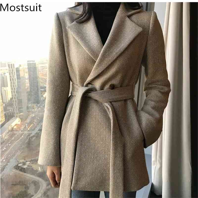 Winter Korean Thicken Woolen Women Coat Belted Vintage Long Sleeve Fashion Office Workwear Ladies Coats Outerwear 210518, Khaki
Winter Korean Thicken Woolen Women Coat Belted Vintage Long Sleeve Fashion Office Workwear Ladies Coats Outerwear 210518, Khaki
