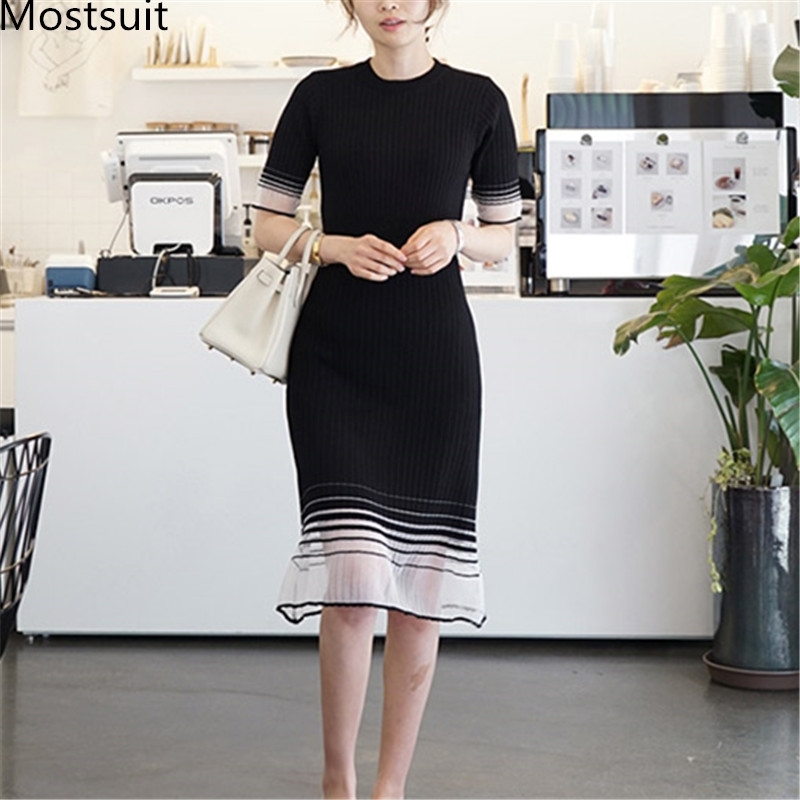 Summer Korean Knitted Spliced Women Dress Short Sleeve O-neck Fashion Casual Dresses Vintage Elegant Vestidos Femme 210518, Black
Summer Korean Knitted Spliced Women Dress Short Sleeve O-neck Fashion Casual Dresses Vintage Elegant Vestidos Femme 210518, Black