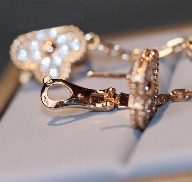 V gold material double flower clip earring with diamond and Grey shell for women wedding jewelry gift have stamp box PS4809, Silver
V gold material double flower clip earring with diamond and Grey shell for women wedding jewelry gift have stamp box PS4809, Silver