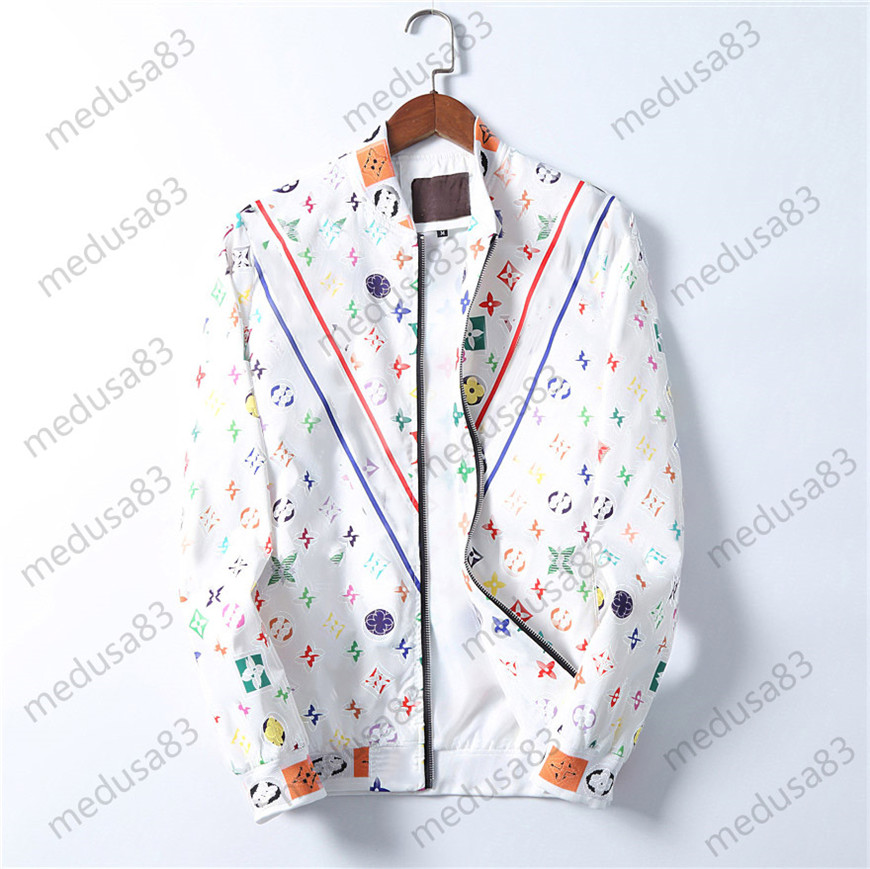 new jacket Fashion Pattern Mens Jackets Letter Printing Patchwork Sunscreen Thin Coat Windbreake Men Women spring autumn Outerwear Size M-3XL
new jacket Fashion Pattern Mens Jackets Letter Printing Patchwork Sunscreen Thin Coat Windbreake Men Women spring autumn Outerwear Size M-3XL