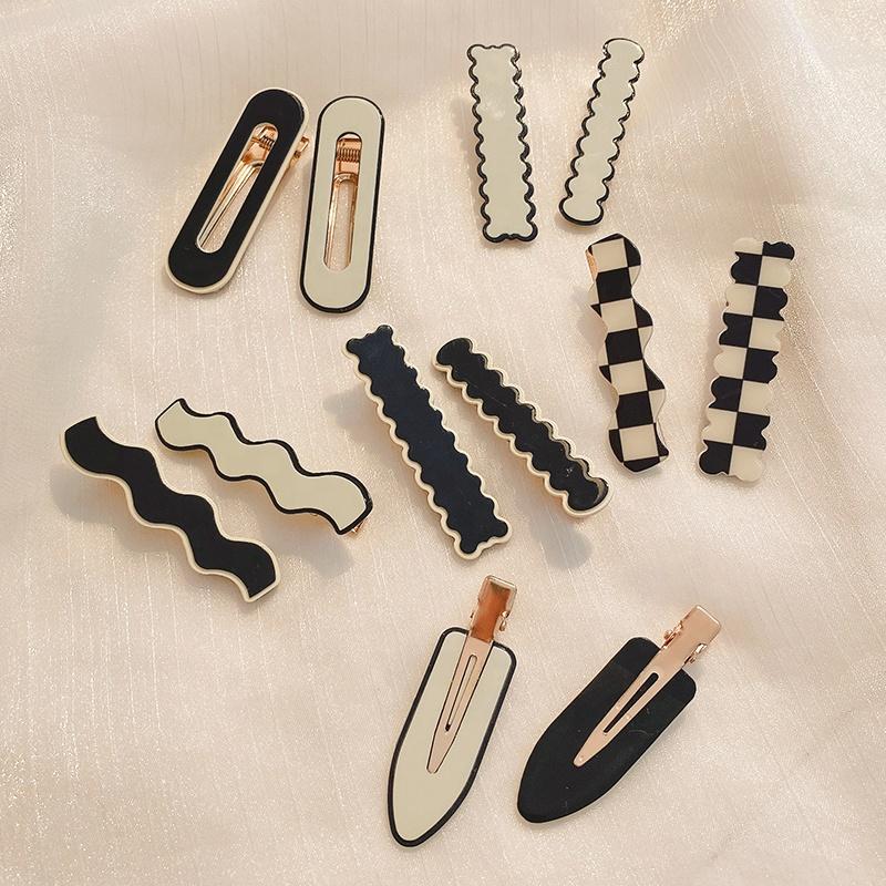 Hair Clips & Barrettes 2021 Sell Black And White Grid Seamless Side Retro Broken Bangs Geometric No Band For Woman Girls, Golden;silver
Hair Clips & Barrettes 2021 Sell Black And White Grid Seamless Side Retro Broken Bangs Geometric No Band For Woman Girls, Golden;silver